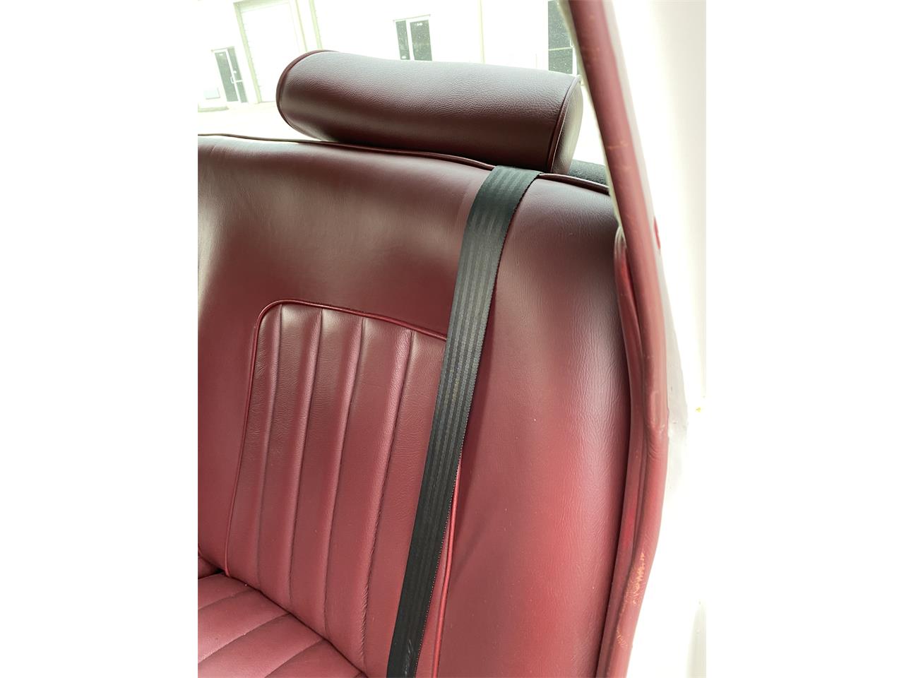 Rolls-royce-Silver-shadow-ii-1980-English-White-Burgundy-Red-16