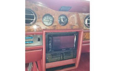 Rolls-royce-Silver-shadow-ii-1980-English-White-Burgundy-Red-19