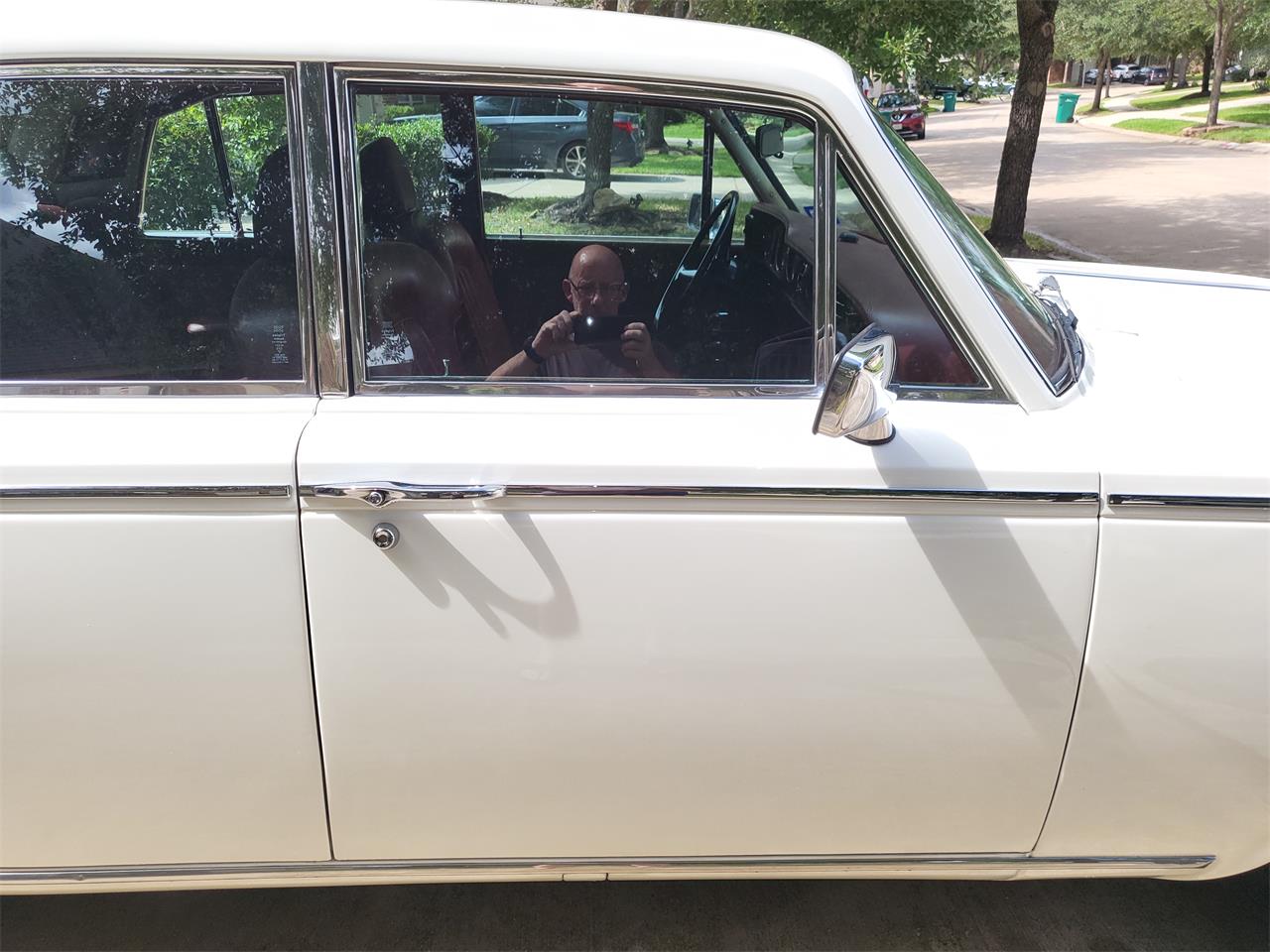 Rolls-royce-Silver-shadow-ii-1980-English-White-Burgundy-Red-22
