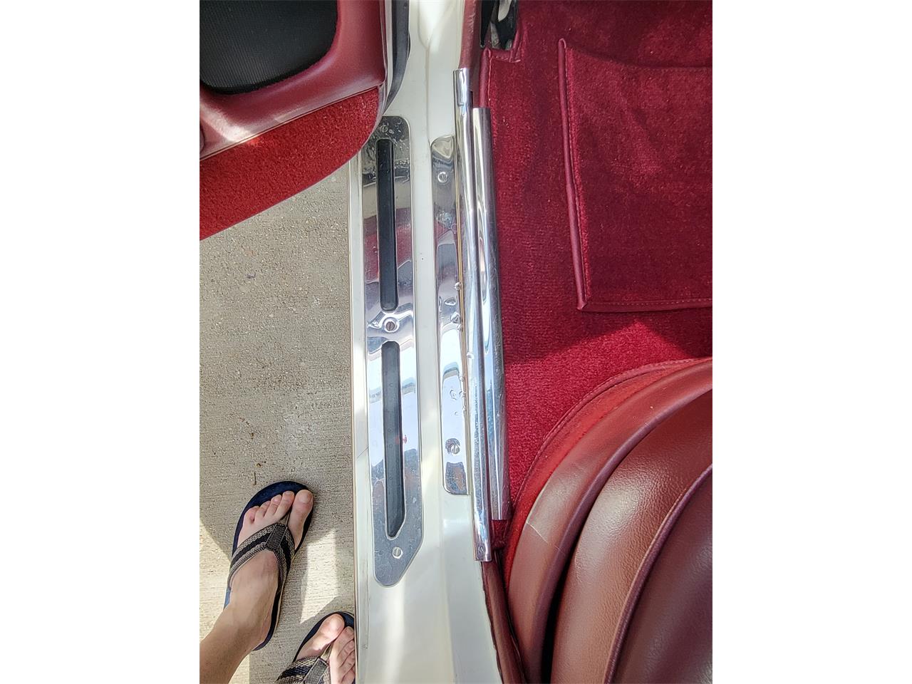 Rolls-royce-Silver-shadow-ii-1980-English-White-Burgundy-Red-24