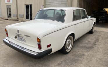 Rolls-royce-Silver-shadow-ii-1980-English-White-Burgundy-Red-30