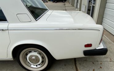 Rolls-royce-Silver-shadow-ii-1980-English-White-Burgundy-Red-40