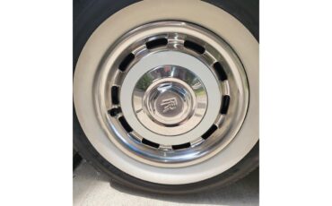 Rolls-royce-Silver-shadow-ii-1980-English-White-Burgundy-Red-42
