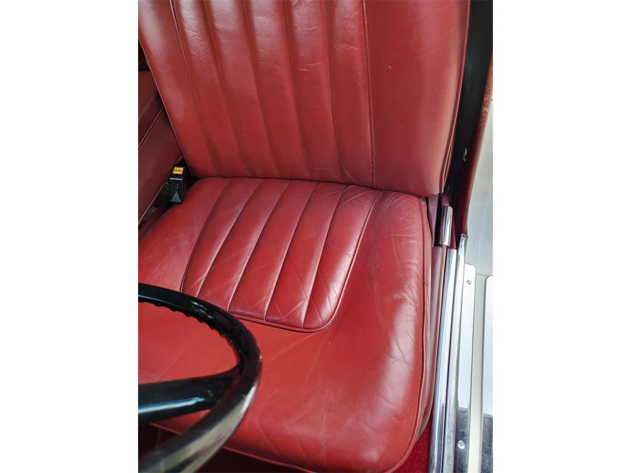 Rolls-royce-Silver-shadow-ii-1980-English-White-Burgundy-Red-47