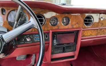 Rolls-royce-Silver-shadow-ii-1980-English-White-Burgundy-Red-52