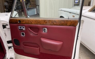 Rolls-royce-Silver-shadow-ii-1980-English-White-Burgundy-Red-54