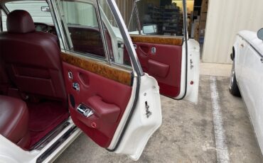 Rolls-royce-Silver-shadow-ii-1980-English-White-Burgundy-Red-55