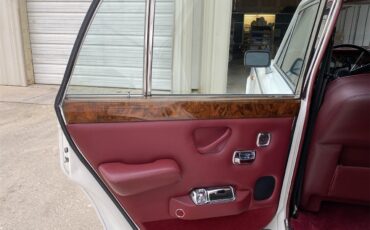 Rolls-royce-Silver-shadow-ii-1980-English-White-Burgundy-Red-56