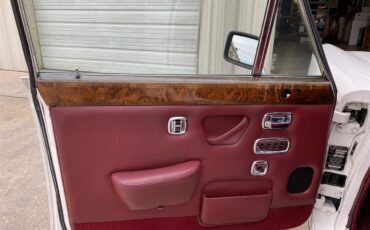 Rolls-royce-Silver-shadow-ii-1980-English-White-Burgundy-Red-57