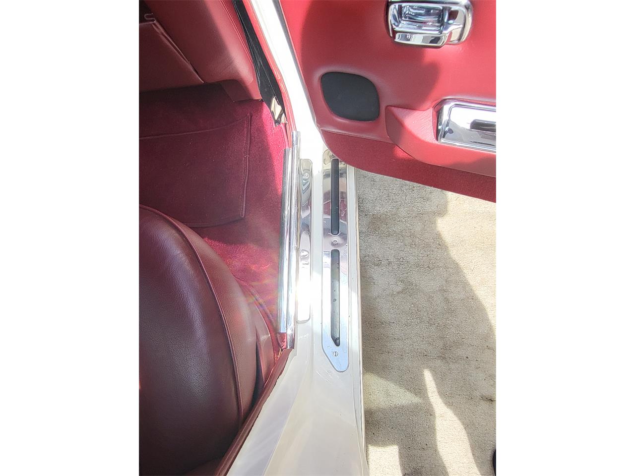 Rolls-royce-Silver-shadow-ii-1980-English-White-Burgundy-Red-6