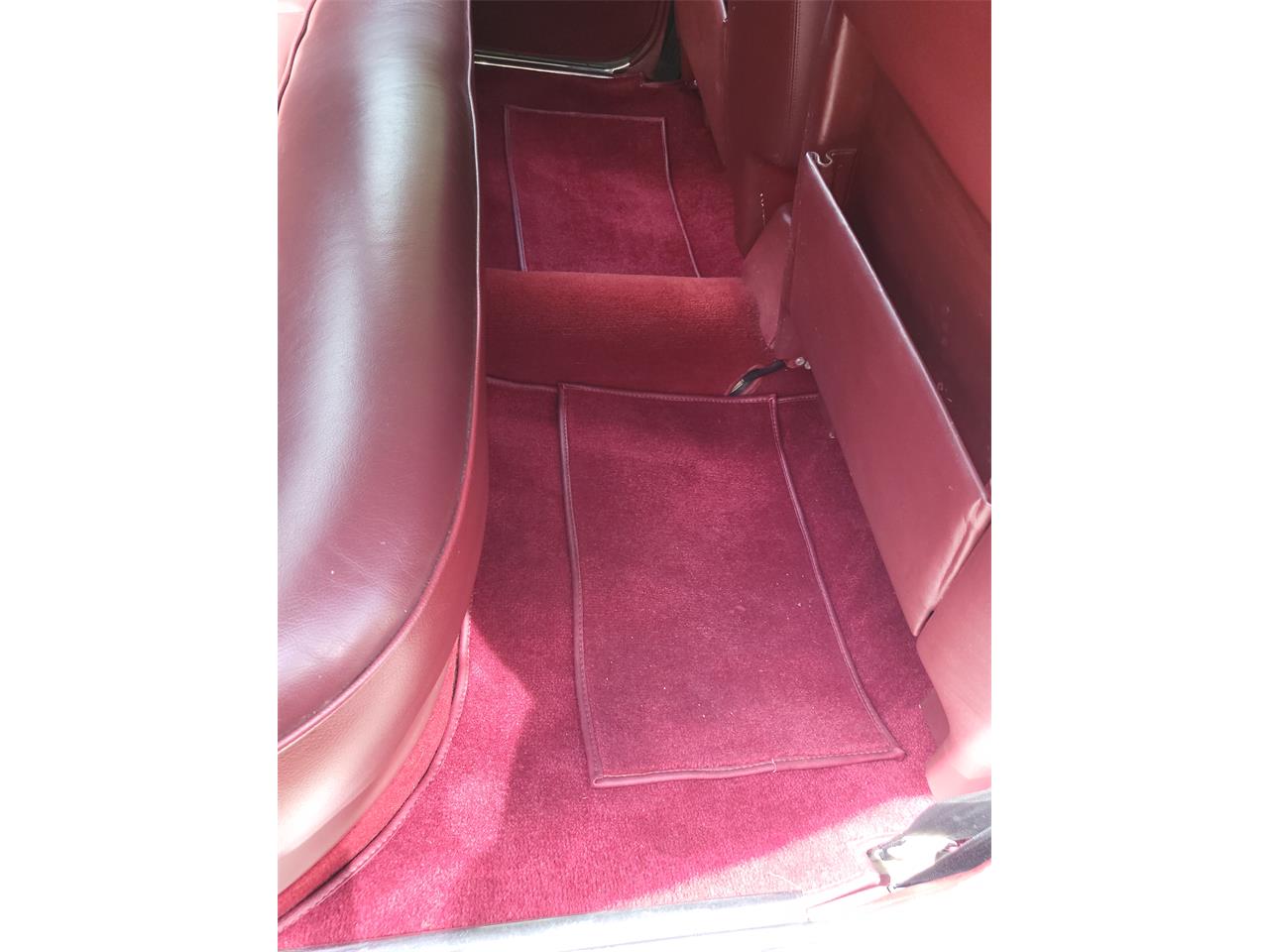 Rolls-royce-Silver-shadow-ii-1980-English-White-Burgundy-Red-62