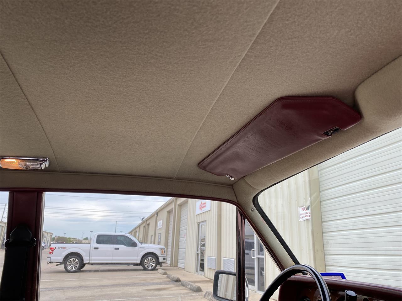 Rolls-royce-Silver-shadow-ii-1980-English-White-Burgundy-Red-67