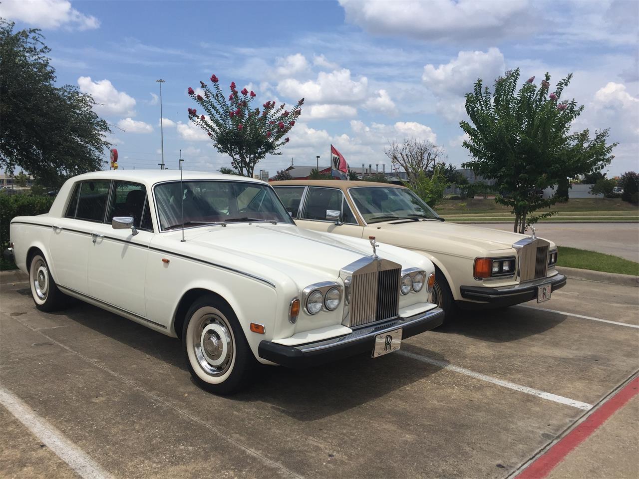 Rolls-royce-Silver-shadow-ii-1980-English-White-Burgundy-Red-71