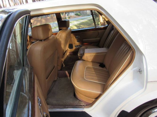 Rolls-royce-Silver-spirit-1986-White-Brown-1