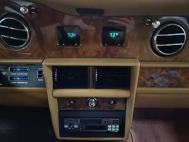 Rolls-royce-Silver-spur-1986-11