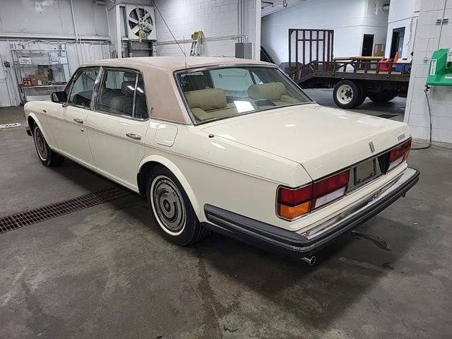 Rolls-royce-Silver-spur-1986-3
