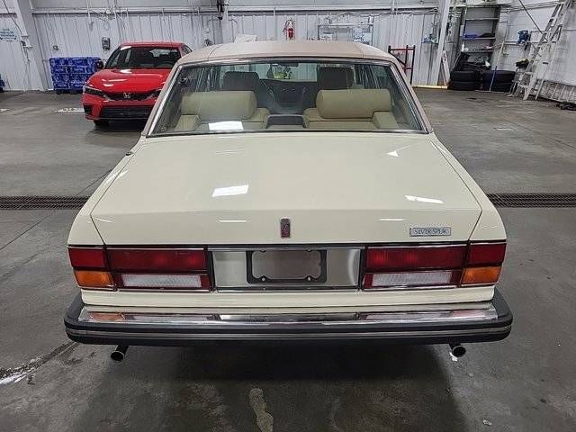 Rolls-royce-Silver-spur-1986-4