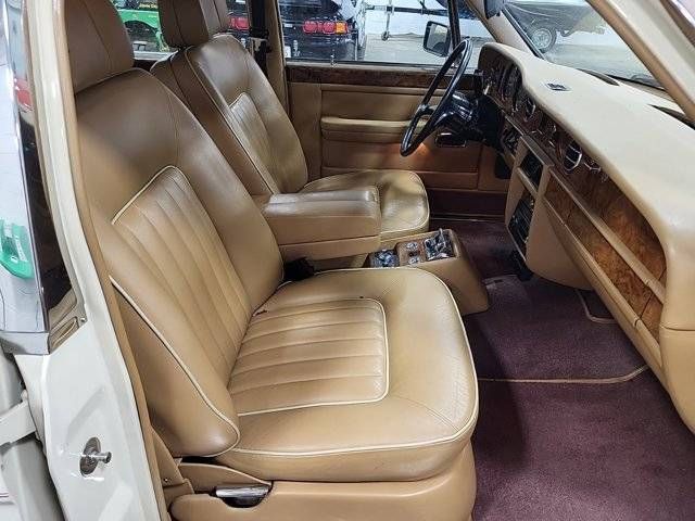 Rolls-royce-Silver-spur-1986-6