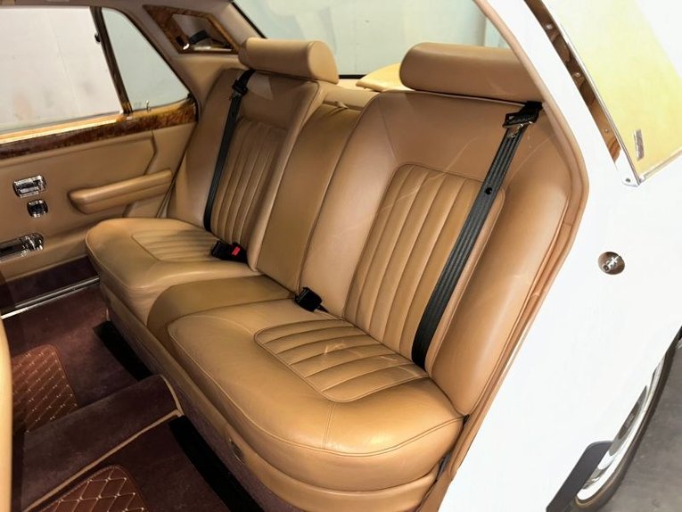 Rolls-royce-Silver-spur-1987-White-Beige-13