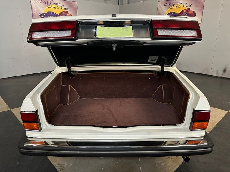 Rolls-royce-Silver-spur-1987-White-Beige-16