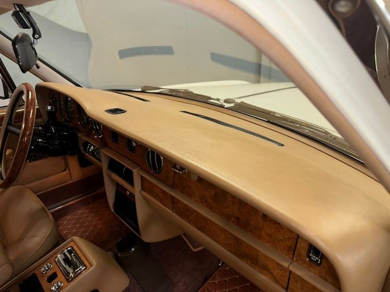 Rolls-royce-Silver-spur-1987-White-Beige-17
