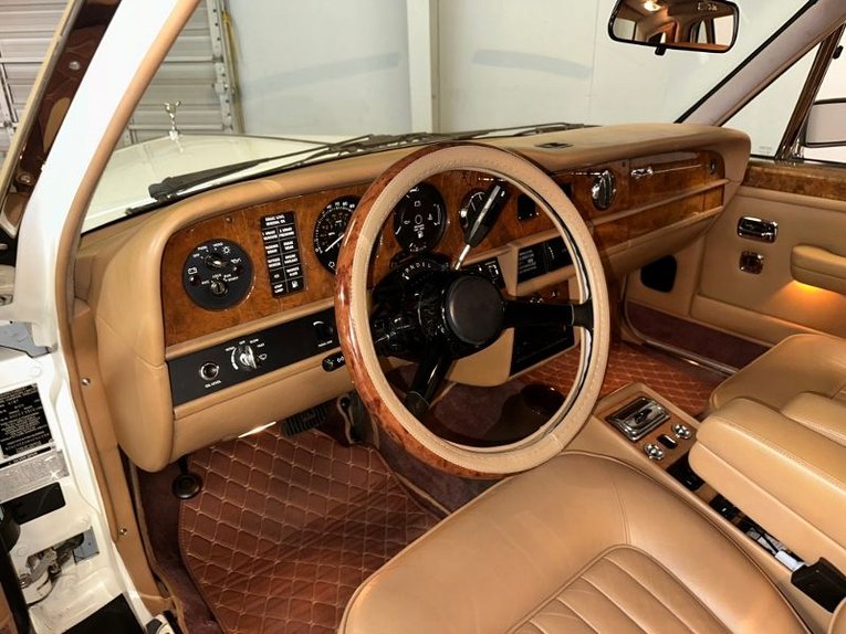 Rolls-royce-Silver-spur-1987-White-Beige-21