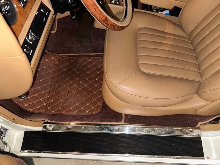 Rolls-royce-Silver-spur-1987-White-Beige-22