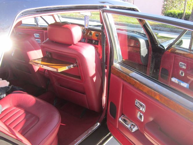 Rolls-royce-Silver-spur-1988-Black-3