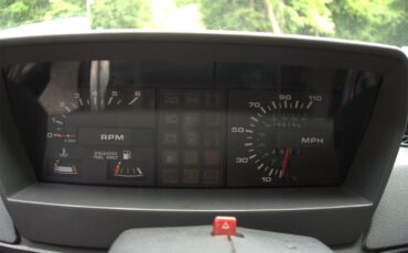 Rover-1988-White-Gray-11