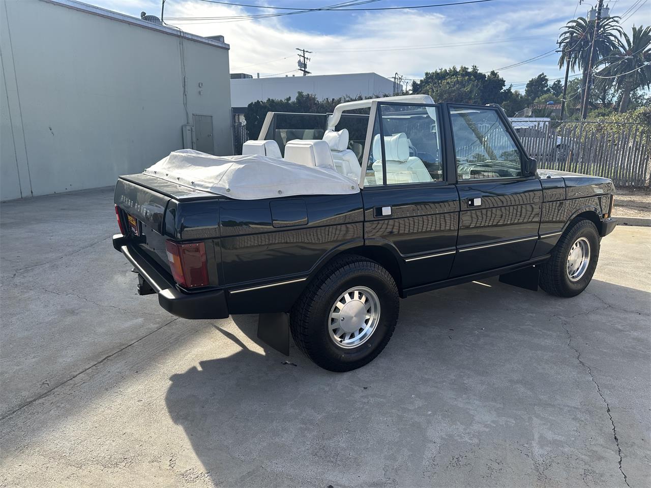 Rover-Country-1992-Black-White-7