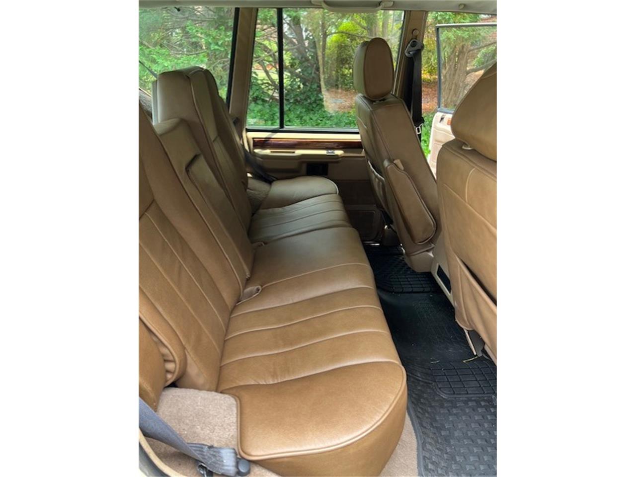 Rover-Country-1995-White-Tan-4