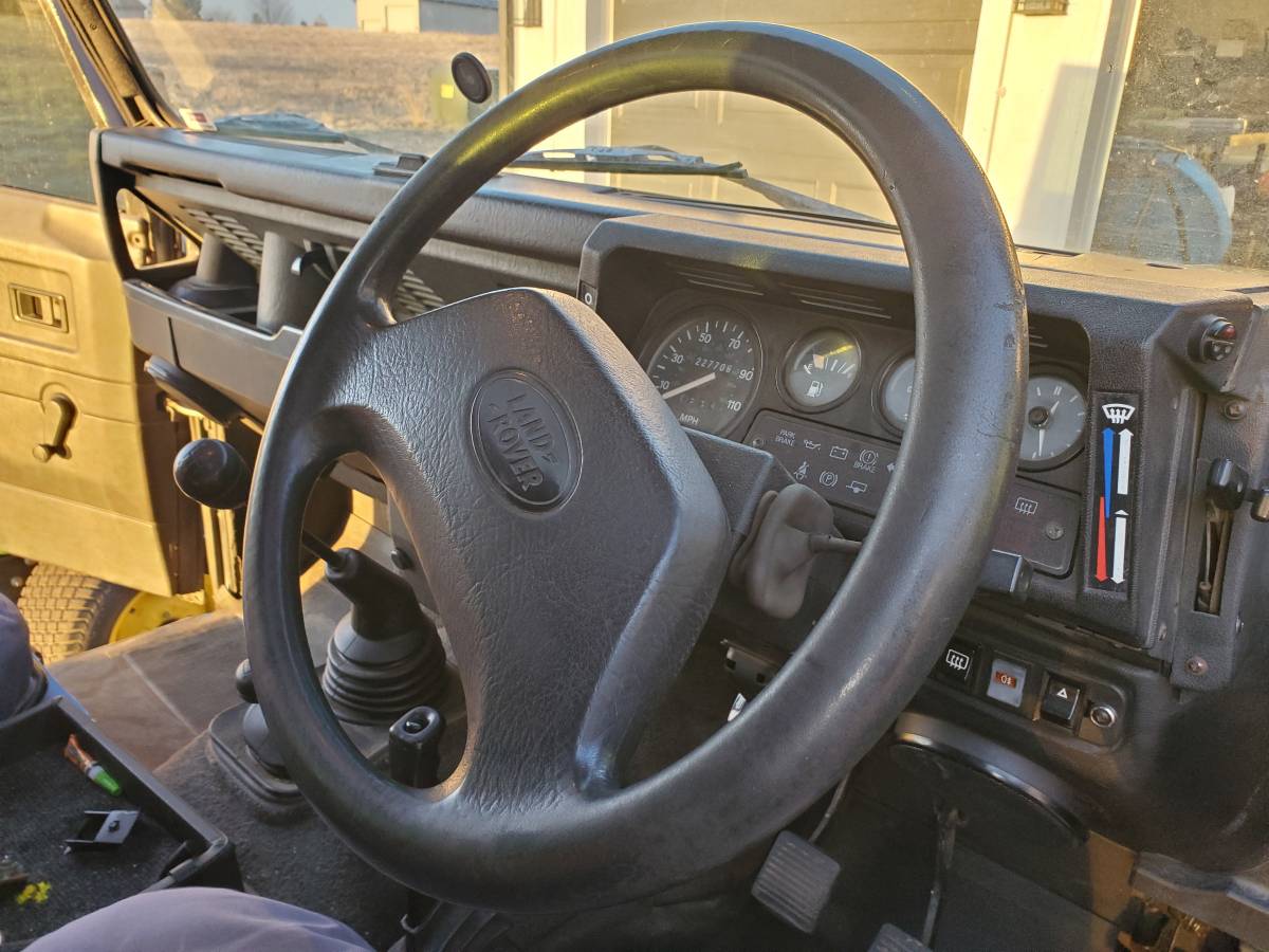 Rover-Defender-110-diesel-1984-black-3
