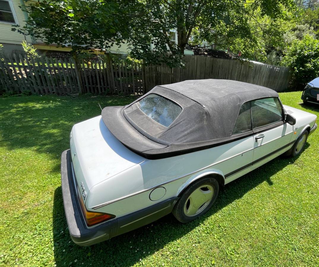 Saab-900-s-1992-white-4