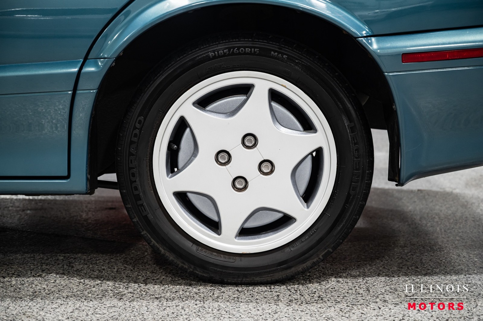 Saturn-S-Series-1994-Sedan-12