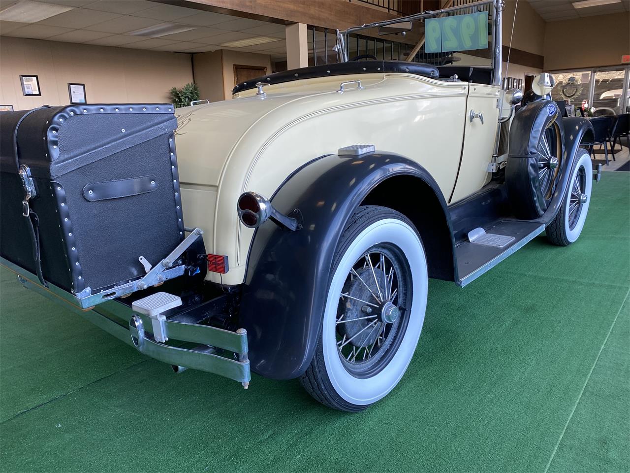 Shay-Roadster-1980-TAN-BLACK-1