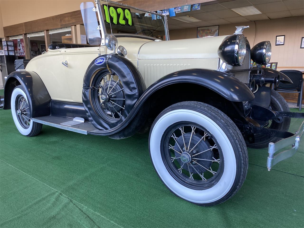 Shay-Roadster-1980-TAN-BLACK-2