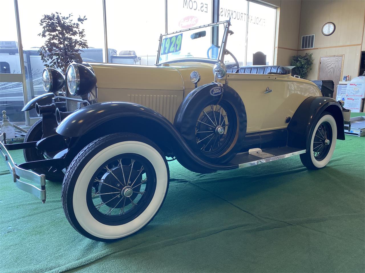 Shay-Roadster-1980-TAN-BLACK-23