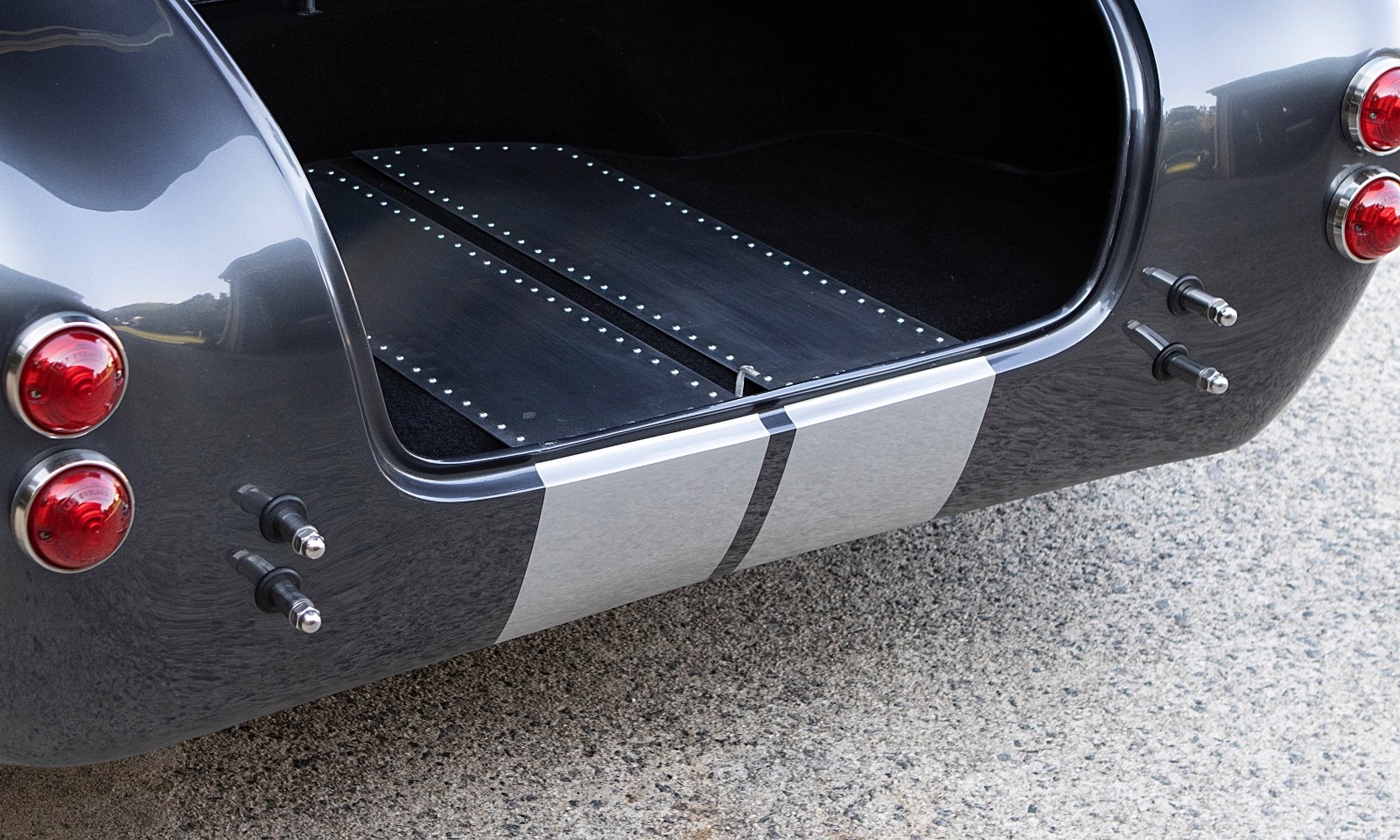 Shelby-Backdraft-Racing-Cobra-427ci-Roush-1965-Convertible-17