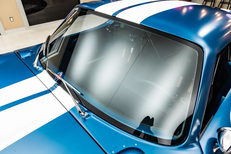 Shelby-Daytona-1965-Blue-Black-1