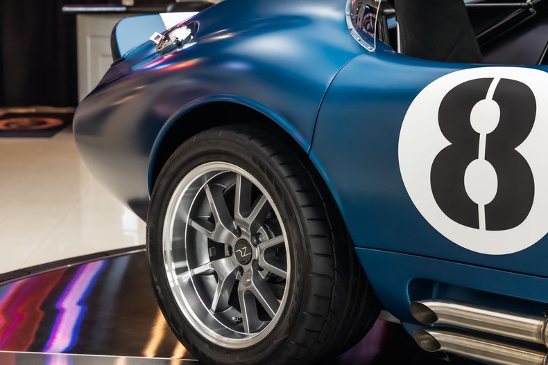 Shelby-Daytona-1965-Blue-Black-29