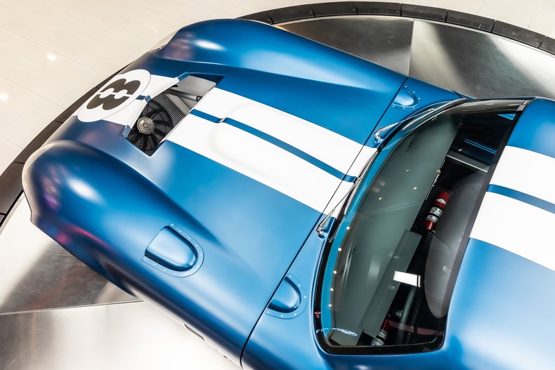 Shelby-Daytona-1965-Blue-Black-3