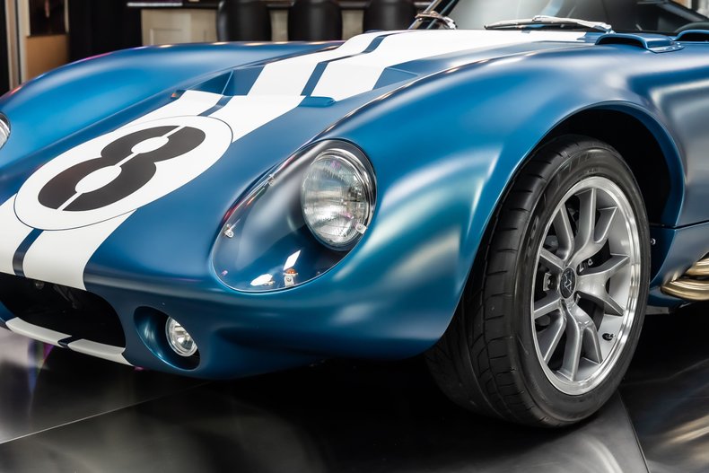 Shelby-Daytona-1965-Blue-Black-32