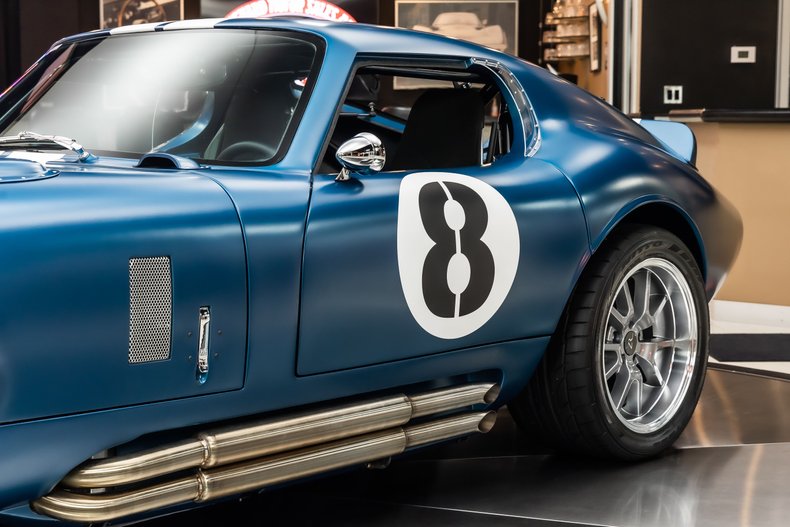 Shelby-Daytona-1965-Blue-Black-33