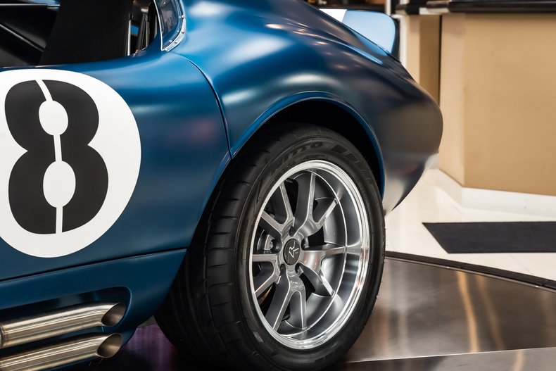 Shelby-Daytona-1965-Blue-Black-34