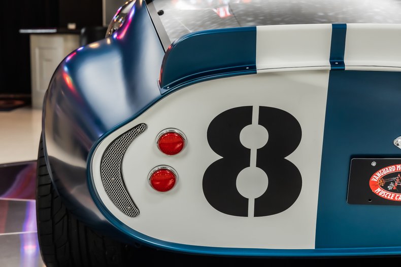 Shelby-Daytona-1965-Blue-Black-35
