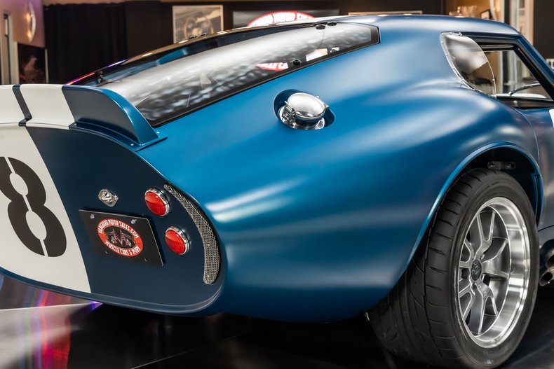 Shelby-Daytona-1965-Blue-Black-43