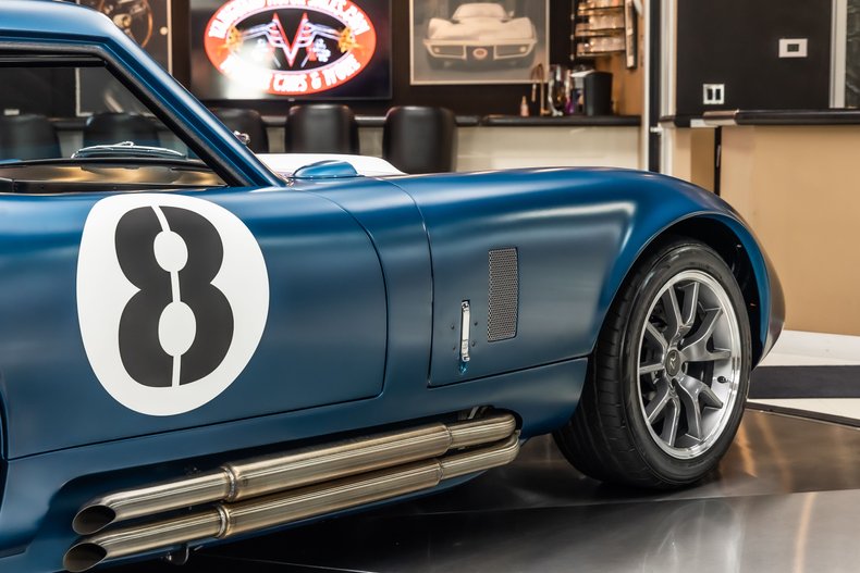 Shelby-Daytona-1965-Blue-Black-44