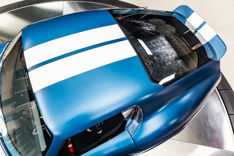 Shelby-Daytona-1965-Blue-Black-9