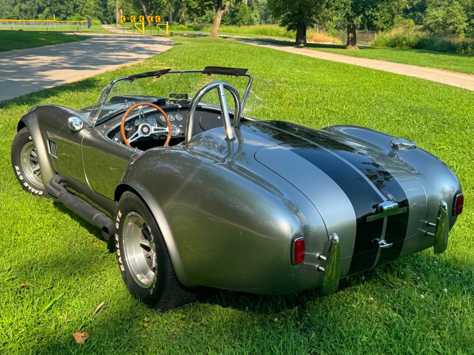 Shelby-SHELBY-Superformance-MKIII-1965-Convertible-2