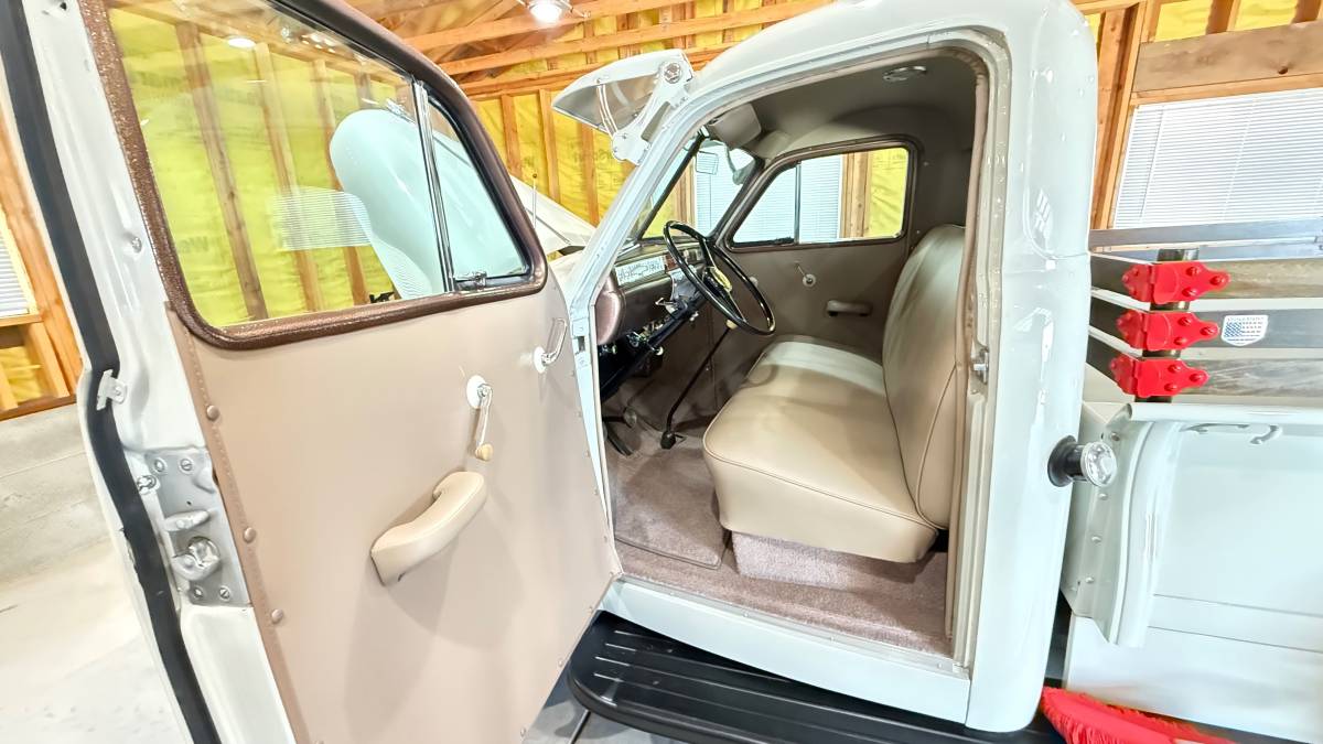 Studebaker-1947-7